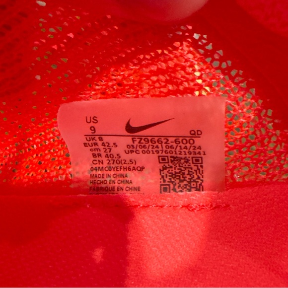 Athletic_Shoes